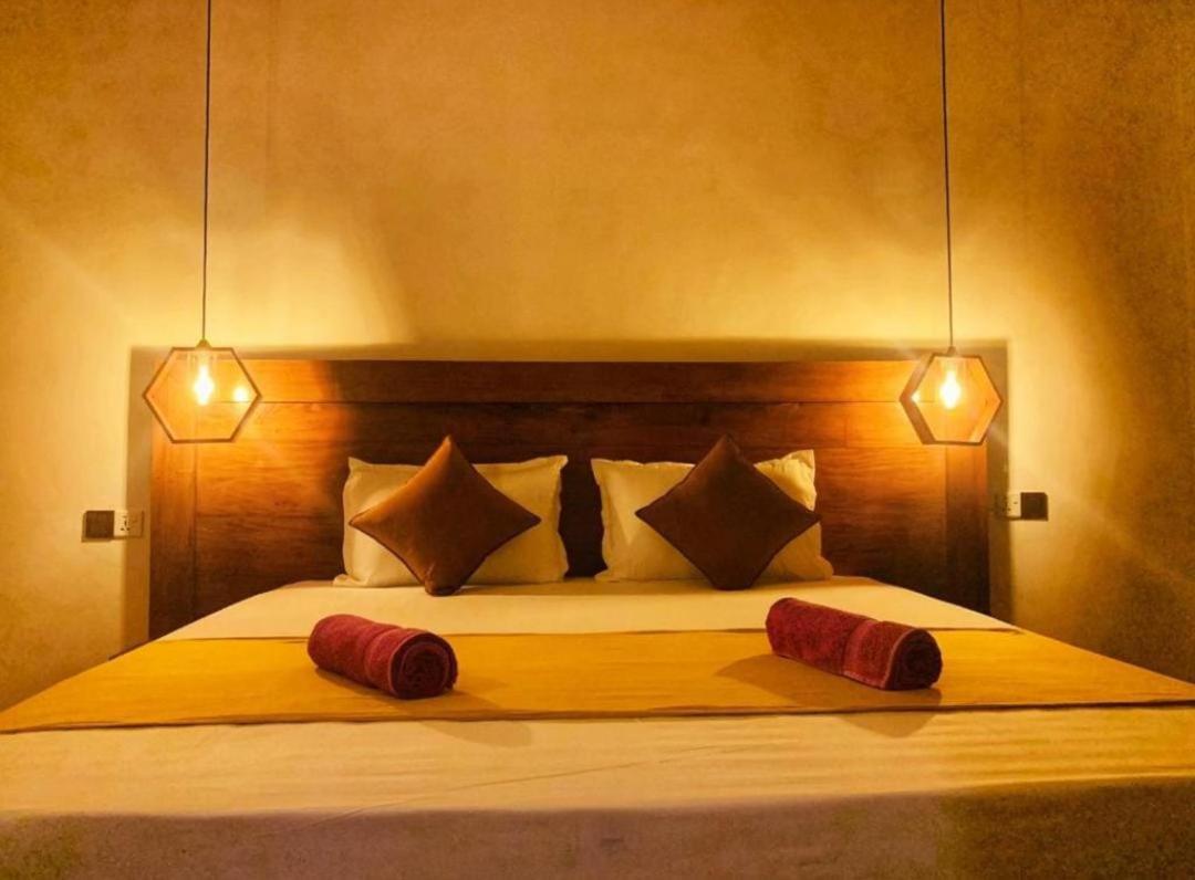 Panorama Indian Hotel And Restaurant بيروفالا المظهر الخارجي الصورة
