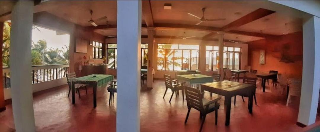 Panorama Indian Hotel And Restaurant بيروفالا المظهر الخارجي الصورة